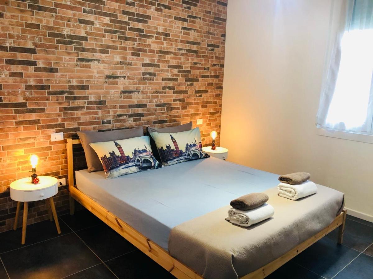 Blaxej, Nel Cuore Di Verona, Moderno Ed Elegante, 4 Posti Letto, Wi-fi, Self Check In Apartment Verona